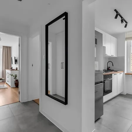 Apartamento Saska Kepa - 54m2, Two Bedrooms - By Rentujemy *