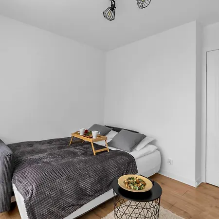 Saska Kepa - 54m2, Two Bedrooms - By Rentujemy Apartamento *