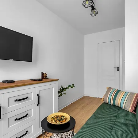 דירה Saska Kepa - 54m2, Two Bedrooms - By Rentujemy