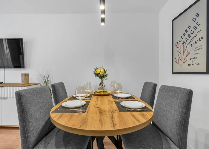 Saska Kepa - 54m2, Two Bedrooms - By Rentujemy Апартаменты