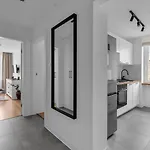 Appartamento Saska Kepa - 54m2, Two Bedrooms - By Rentujemy *